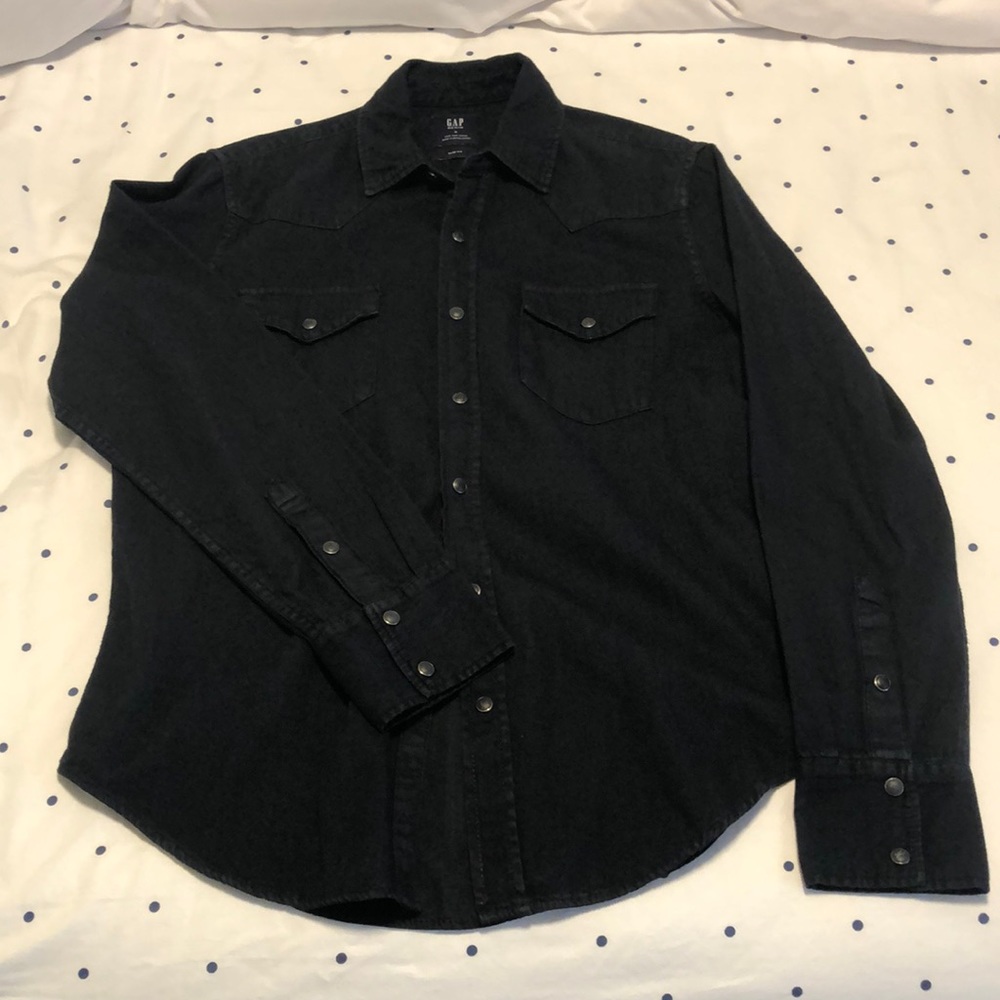 Gap Slim Fit Denim Button Down - M